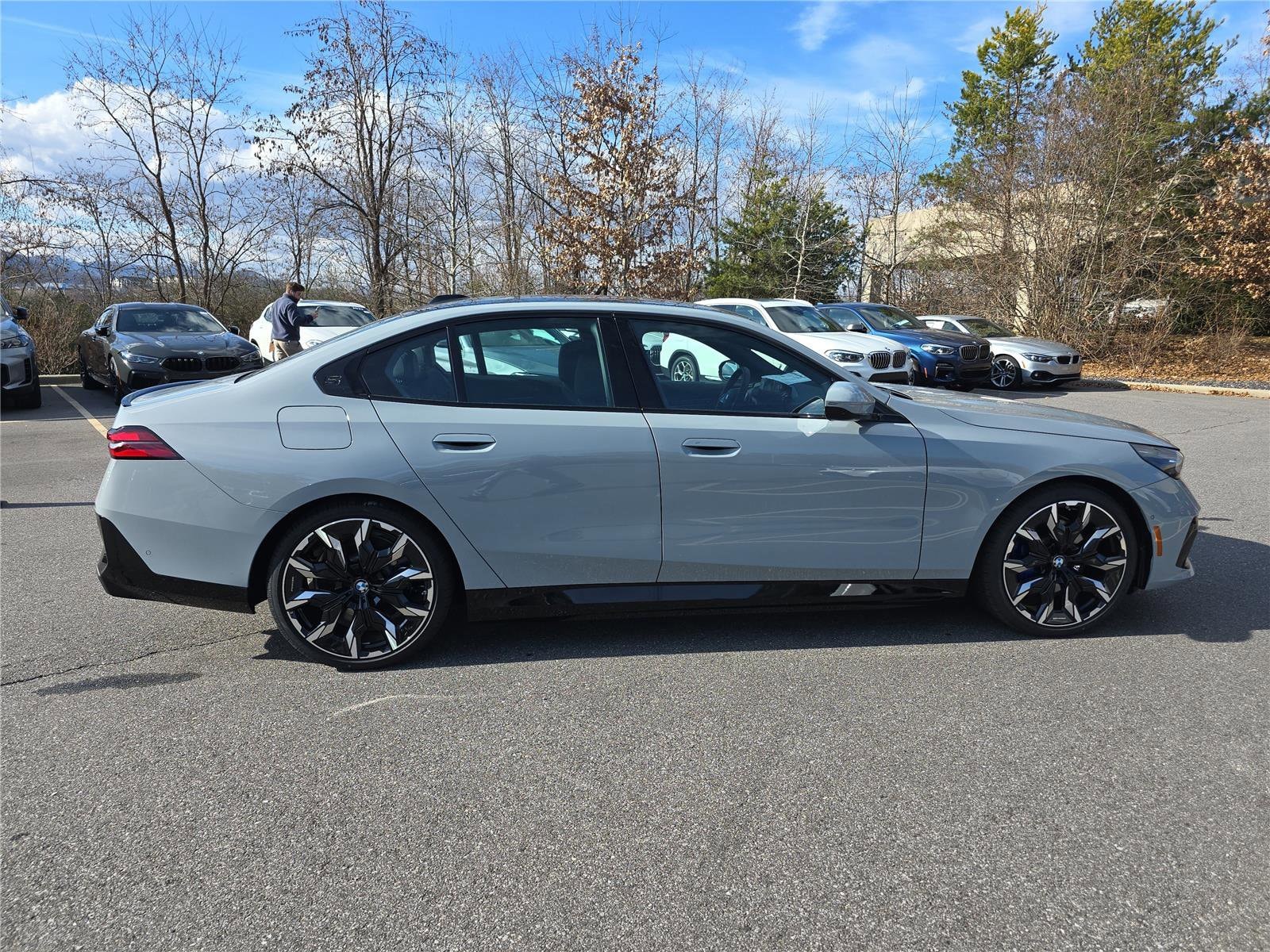 2026 BMW 5 Series 550e - Photo 2