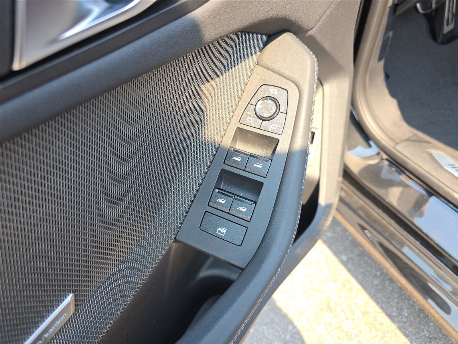 2025 BMW 2 Series M235 - Photo 21