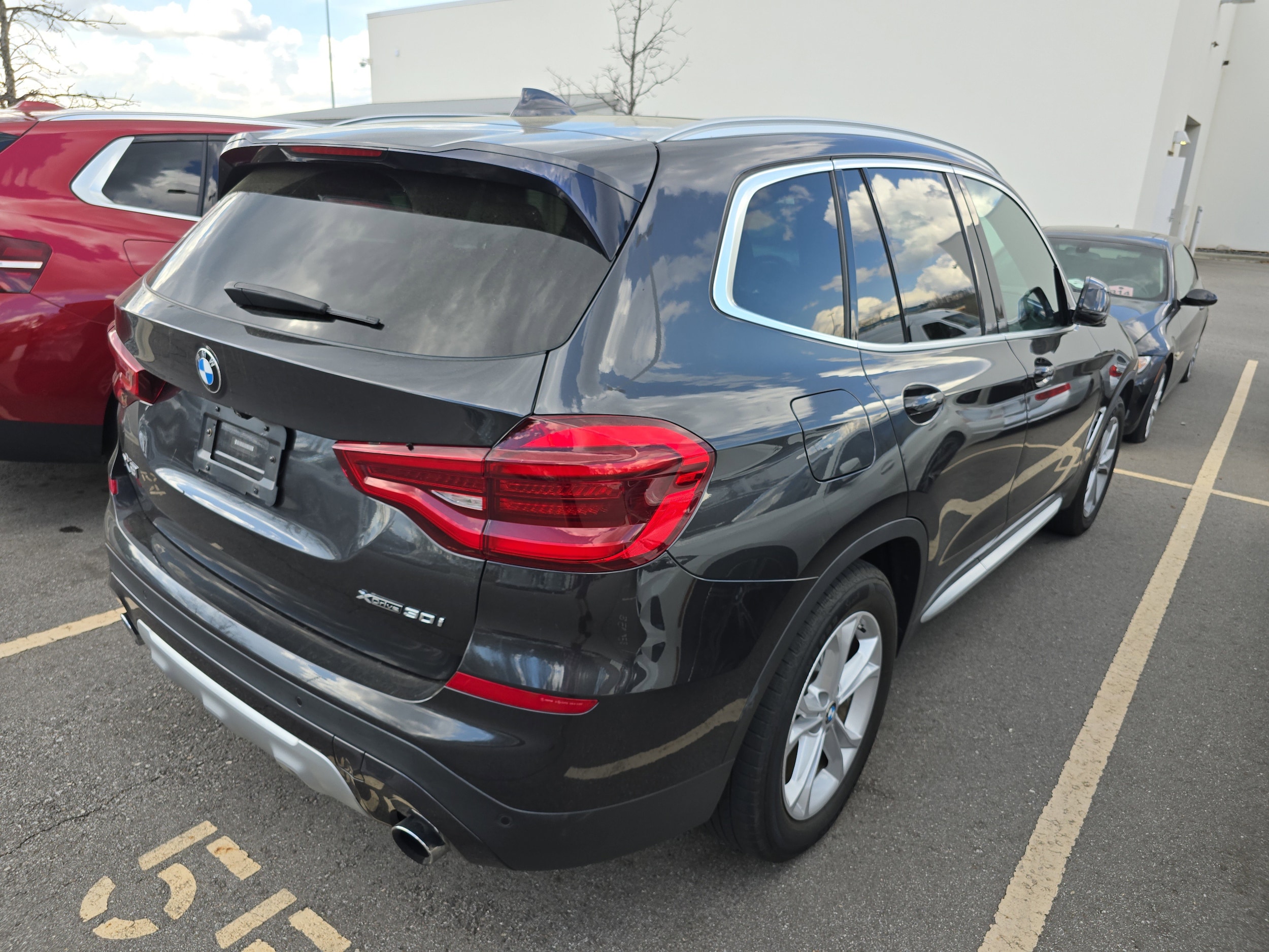 View vehicle photo 2