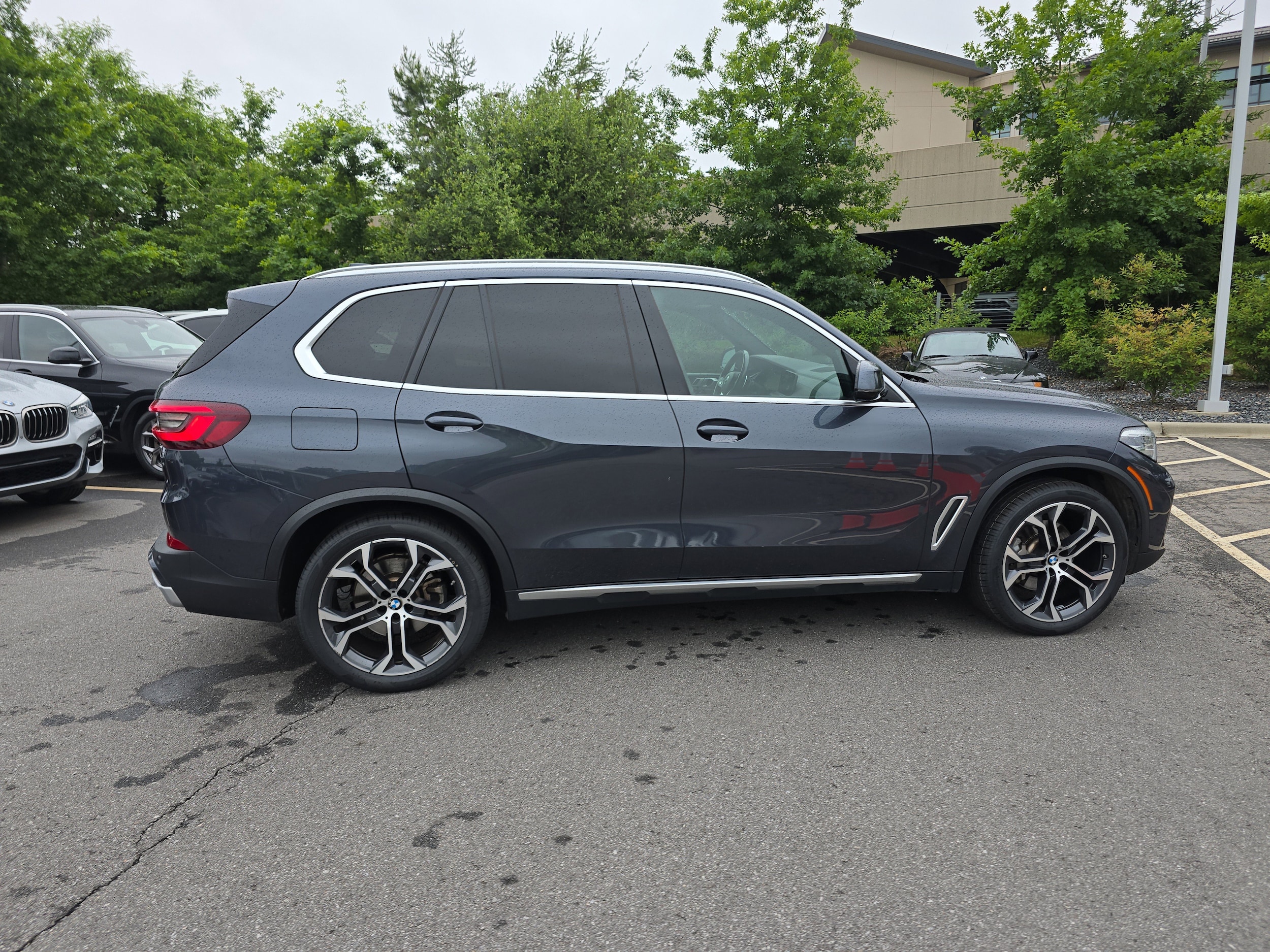 Used 2021 BMW X5 40i with VIN 5UXCR6C07M9D86761 for sale in Arden, NC