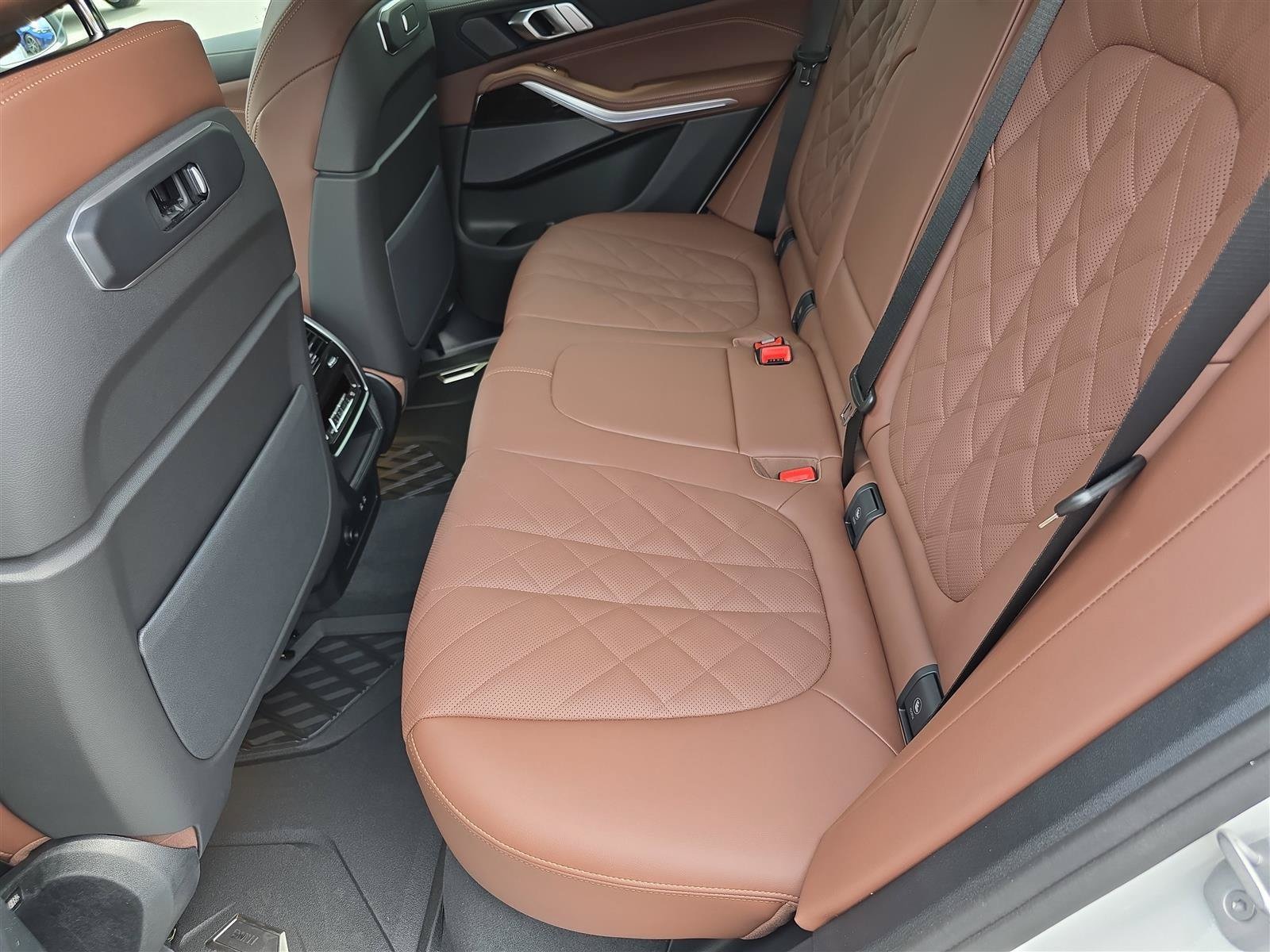2026 BMW X5 50e - Photo 16
