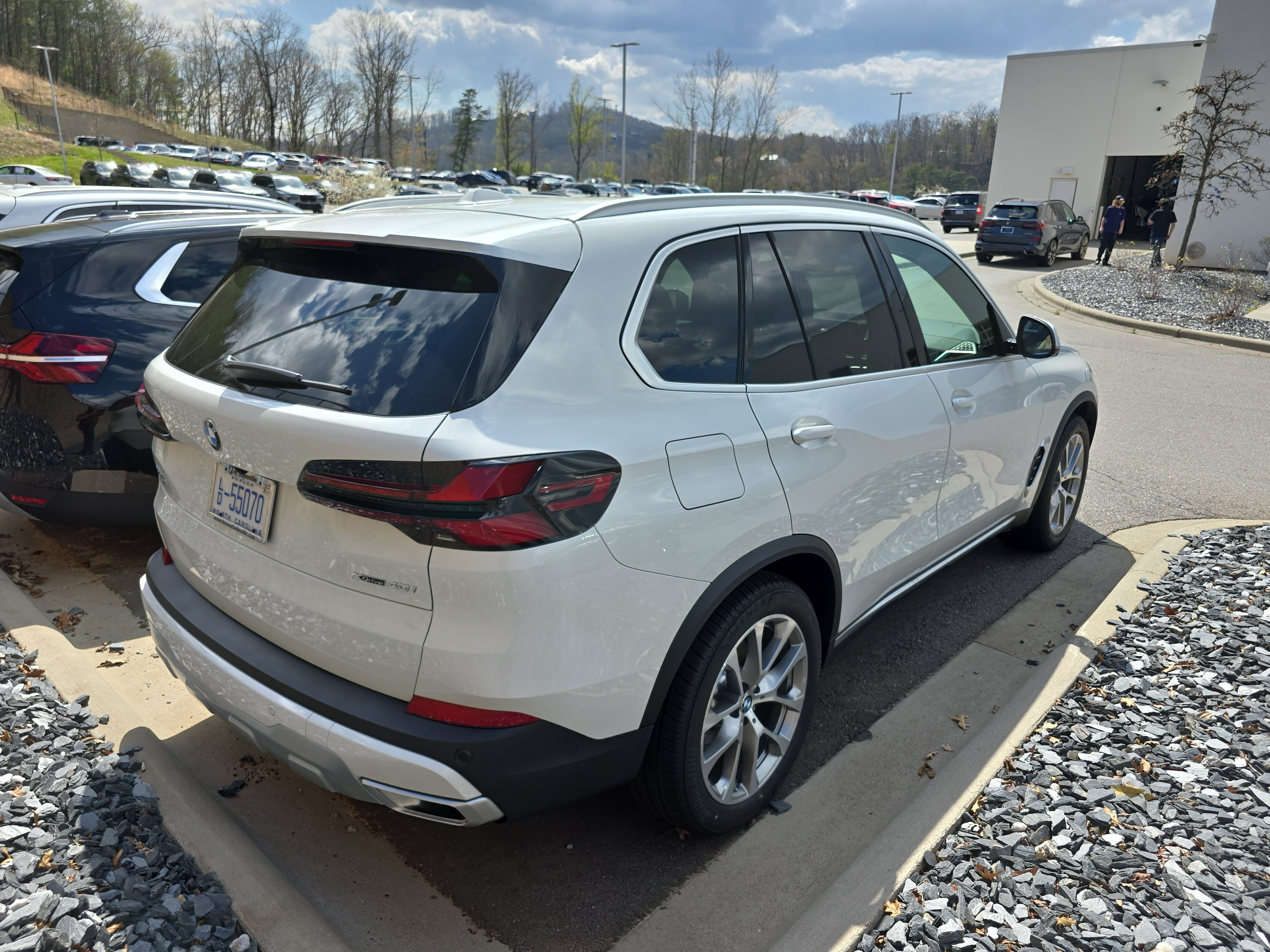 New 2026 BMW X5 xDrive40i SUV