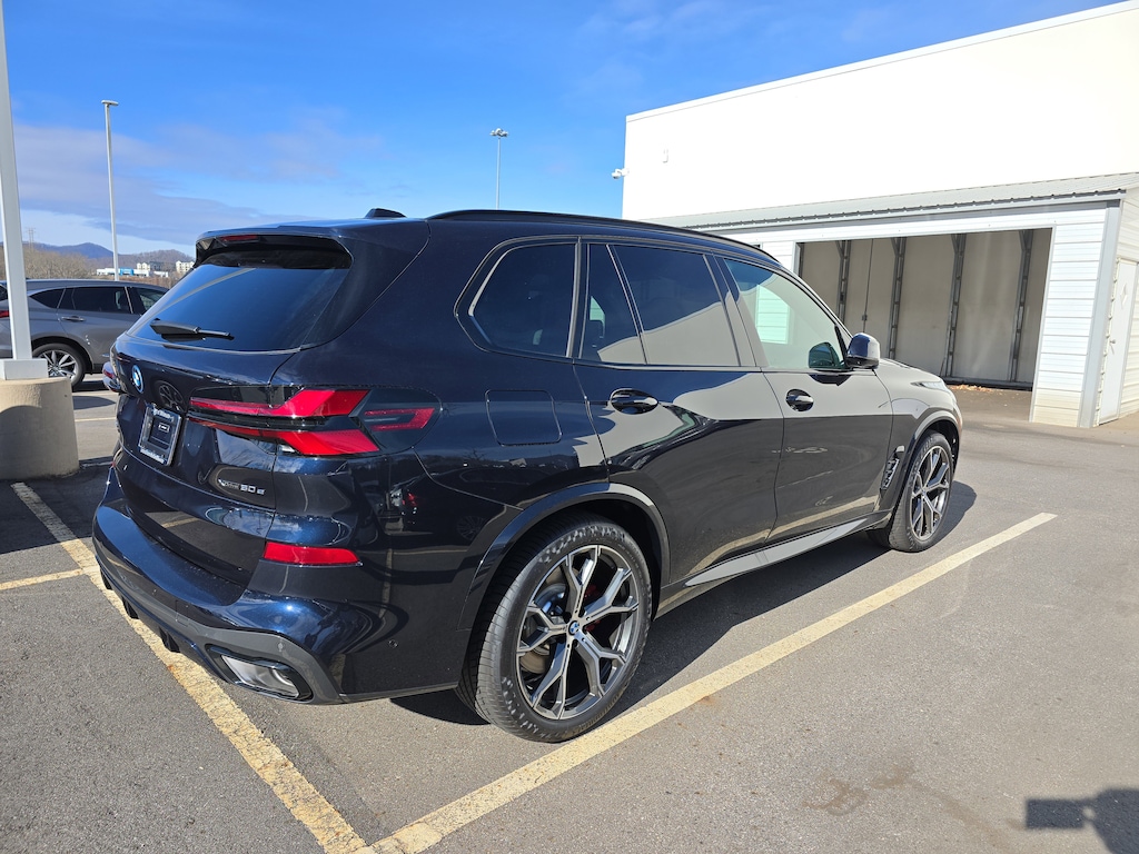 New 2026 BMW X5 PHEV SUV