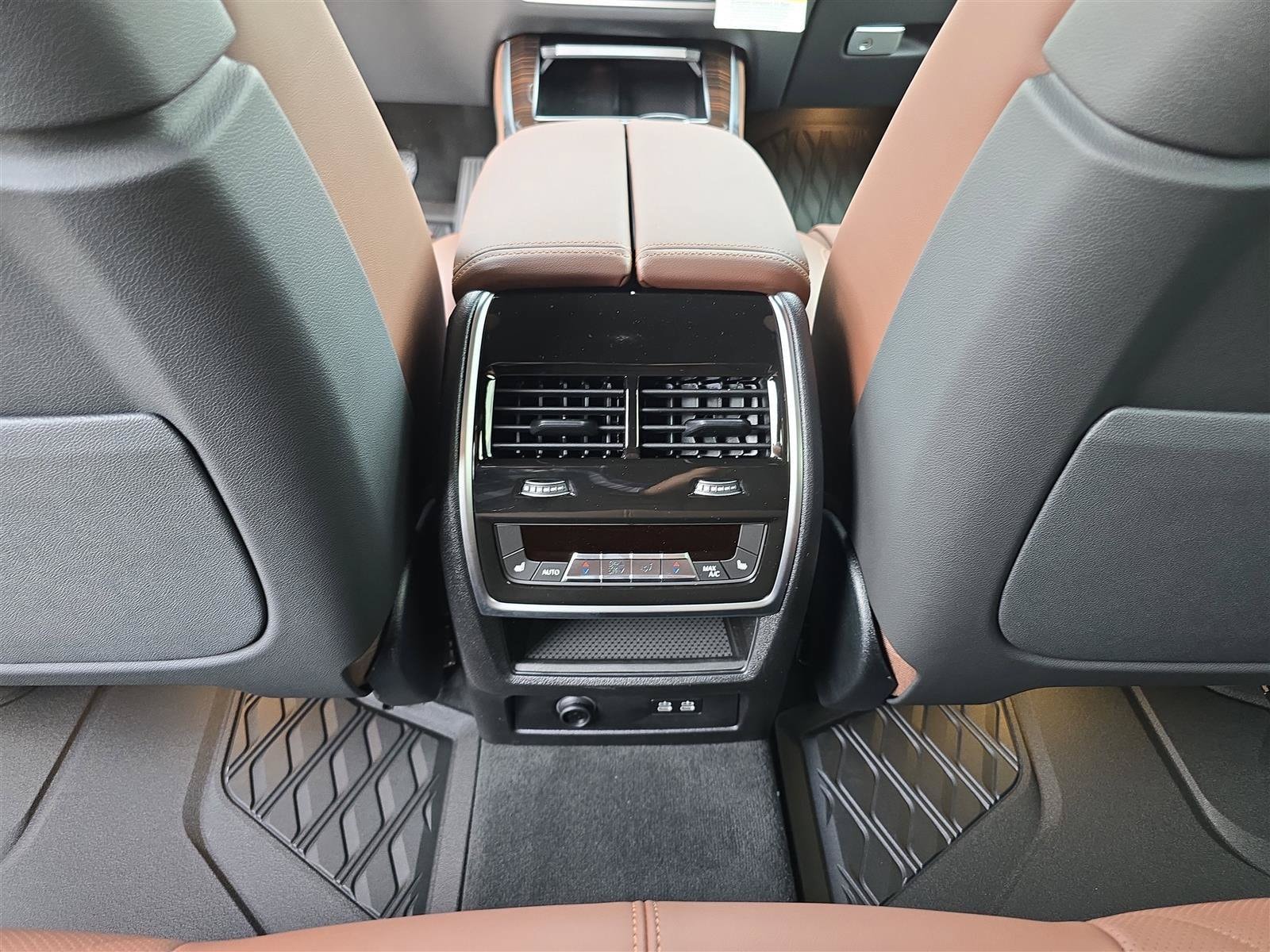 2026 BMW X5 50e - Photo 19