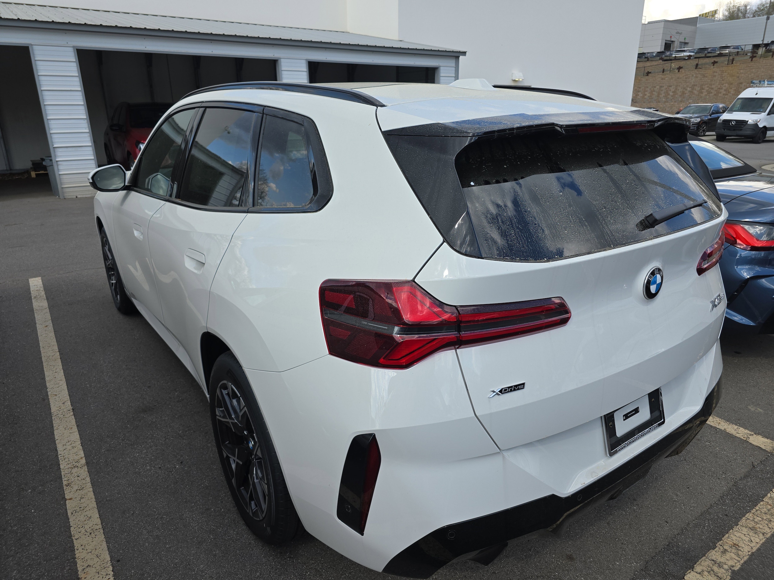 View vehicle photo 3