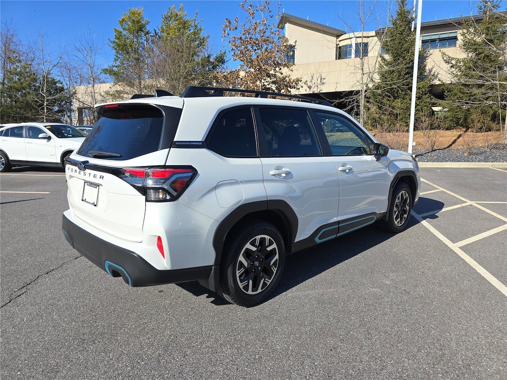 Used 2025 Subaru Forester Premium SUV