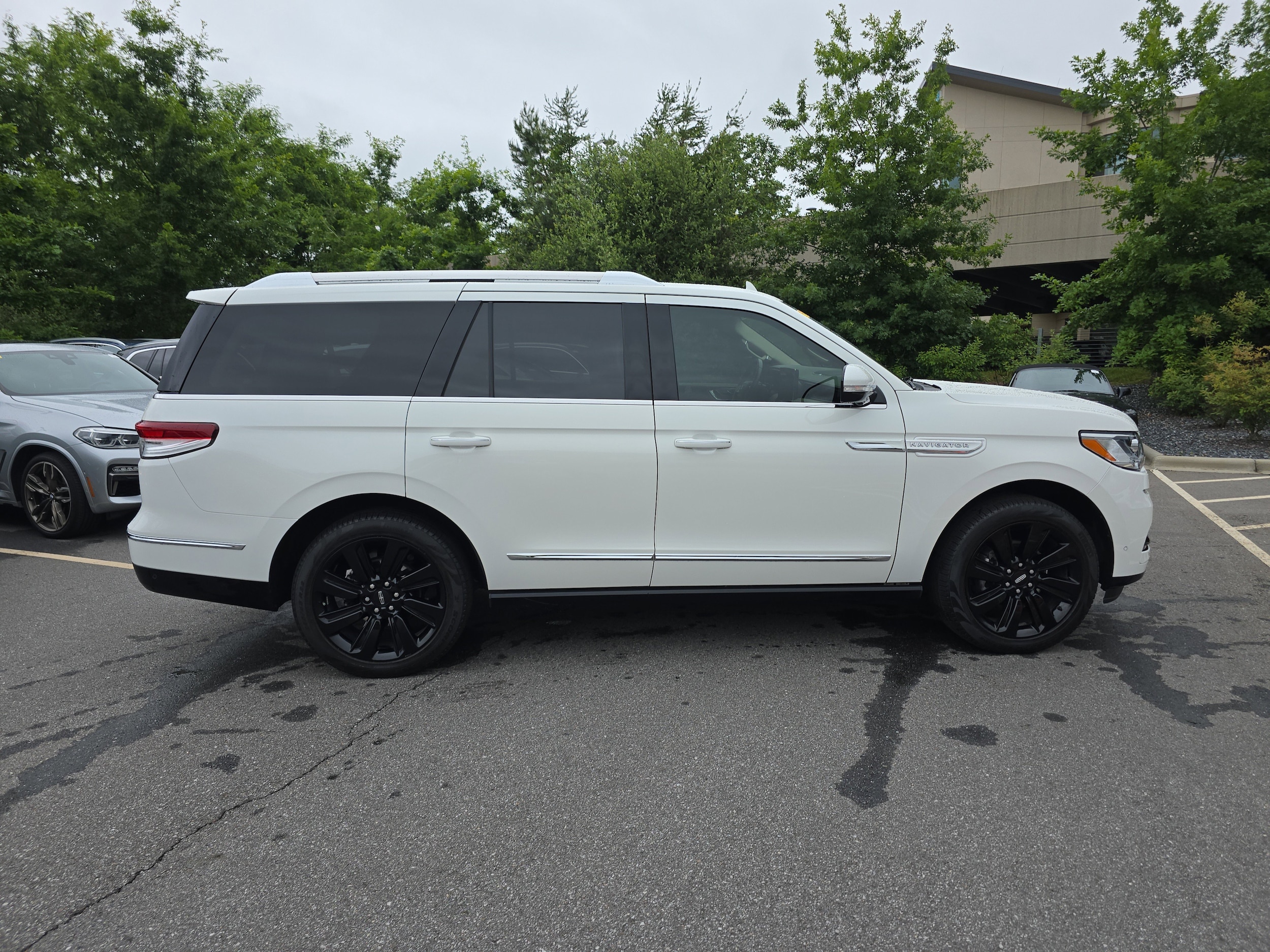 Used 2024 Lincoln Navigator Reserve with VIN 5LMJJ2LG8REL00447 for sale in Arden, NC