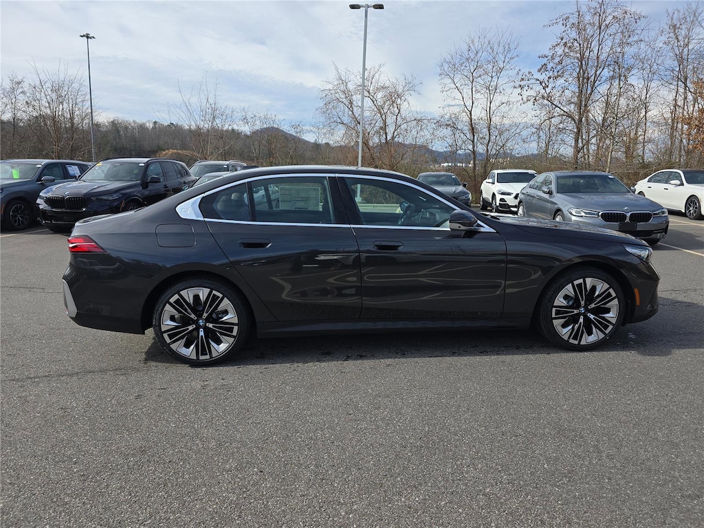 New 2026 BMW 530i Sedan
