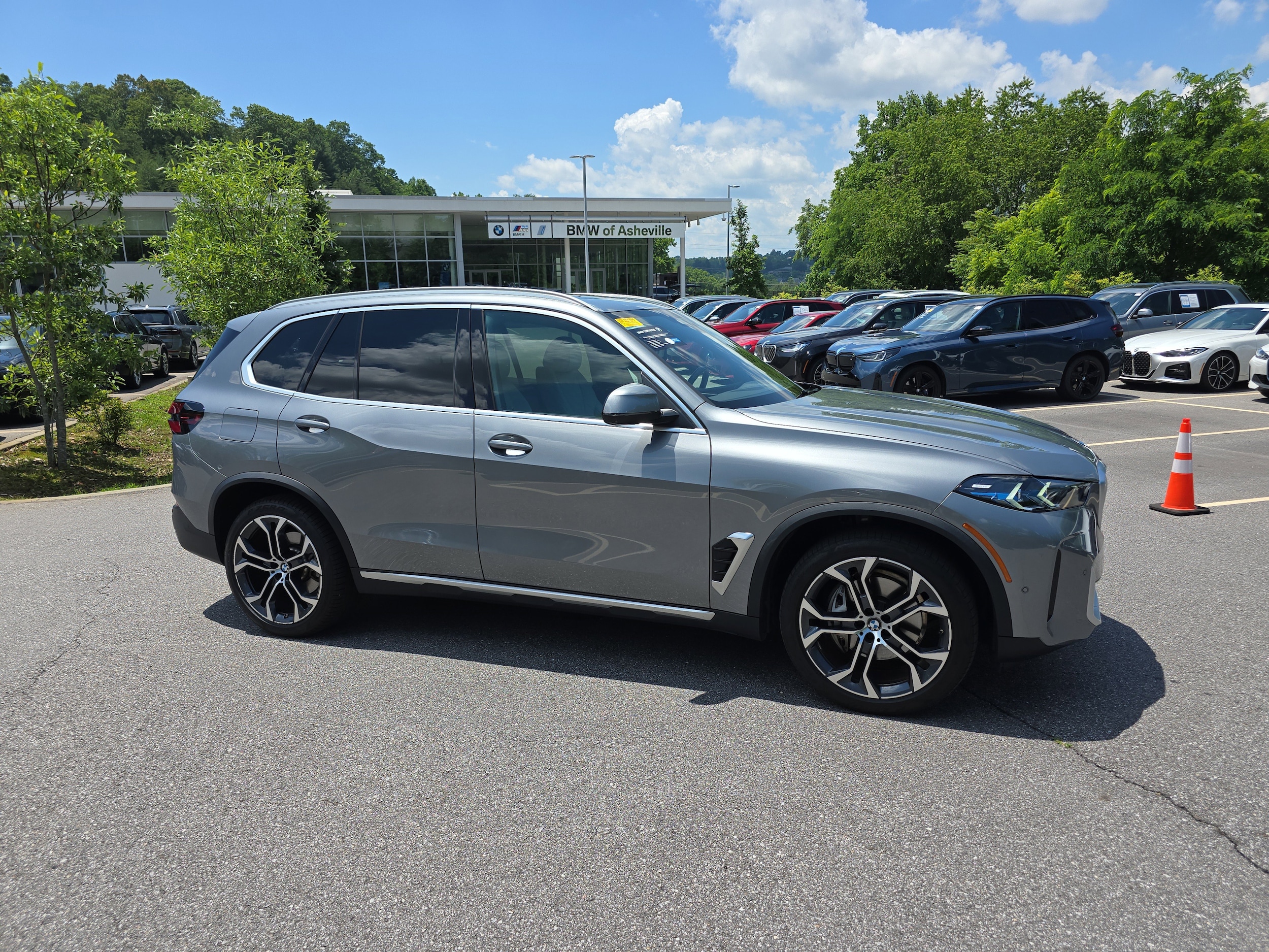 Skyscraper Gray Metallic 2024 BMW X5 xDrive40i AWD SUV / Crossover All-Wheel Drive 8-Speed Automatic