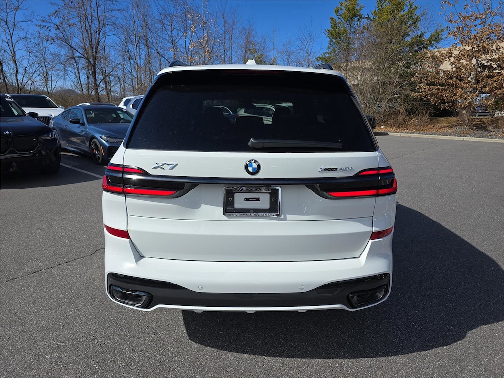 New 2026 BMW X7 SUV