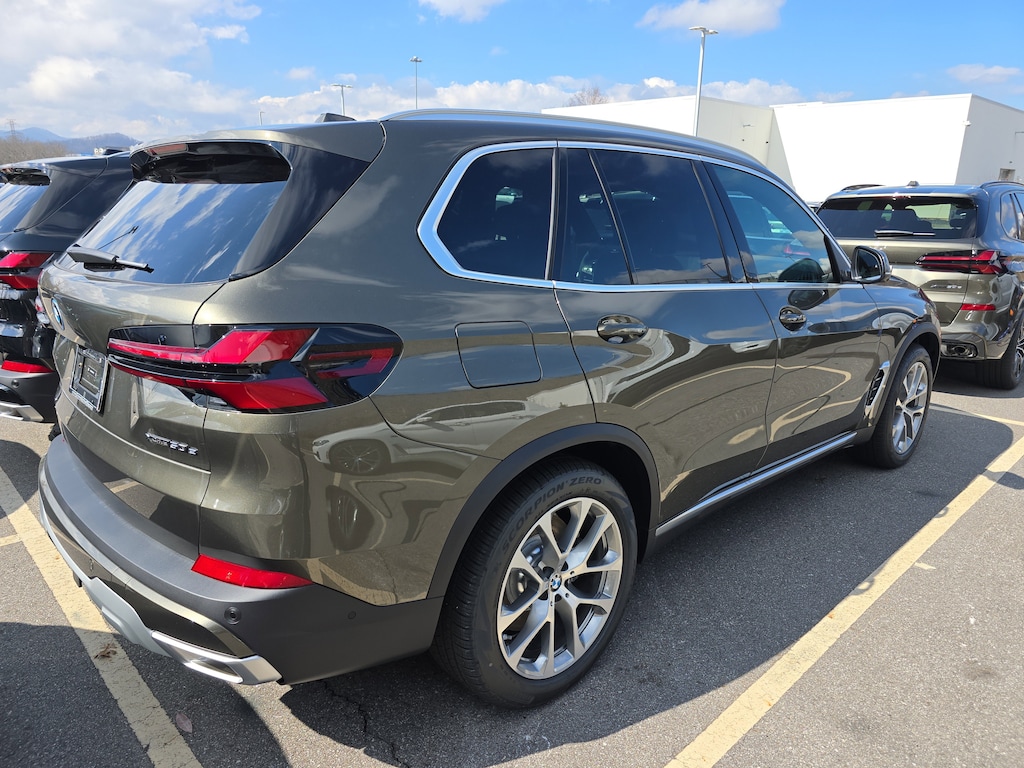New 2026 BMW X5 PHEV SUV