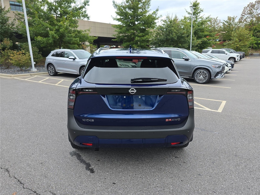 Used 2025 Nissan Kicks SR SUV