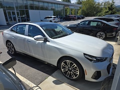 2026 BMW 550e Sedan