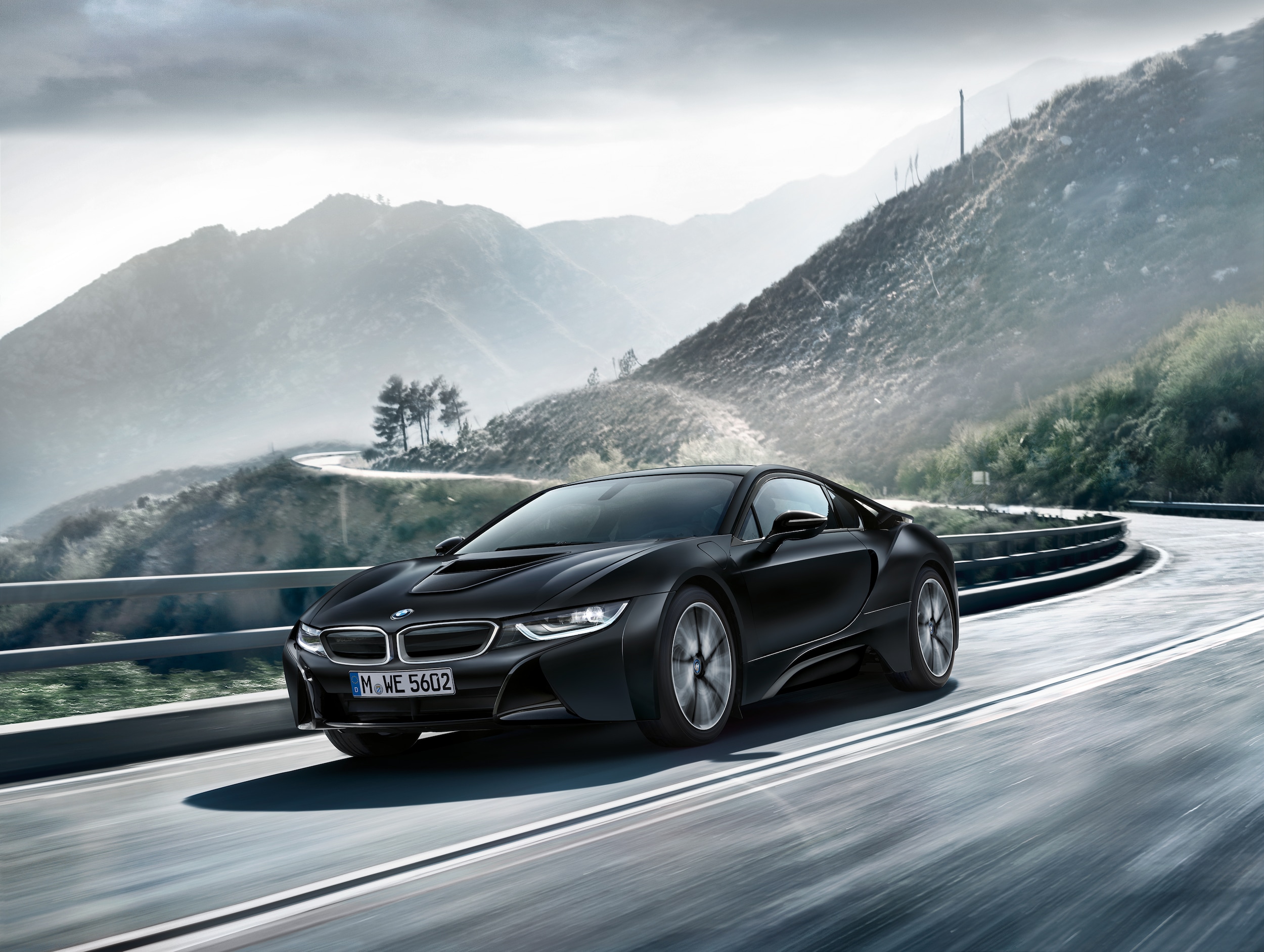 2017_BMW_i8_frozenblack.jpg