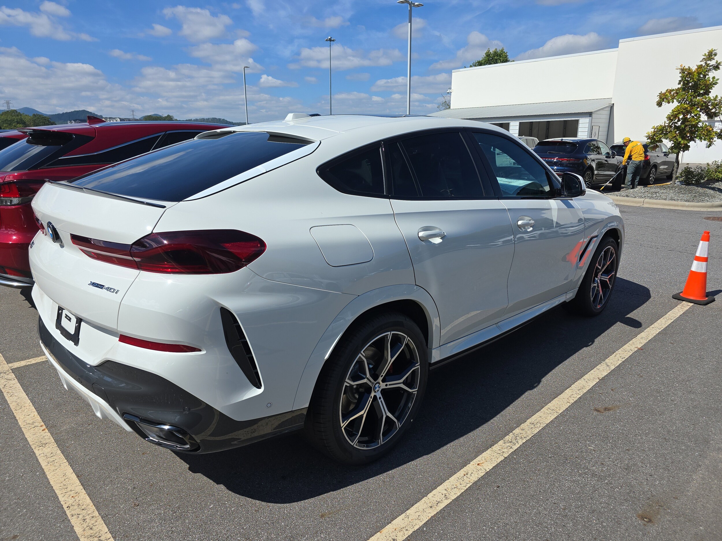 2026 Bmw X6 xDrive40i photo 2