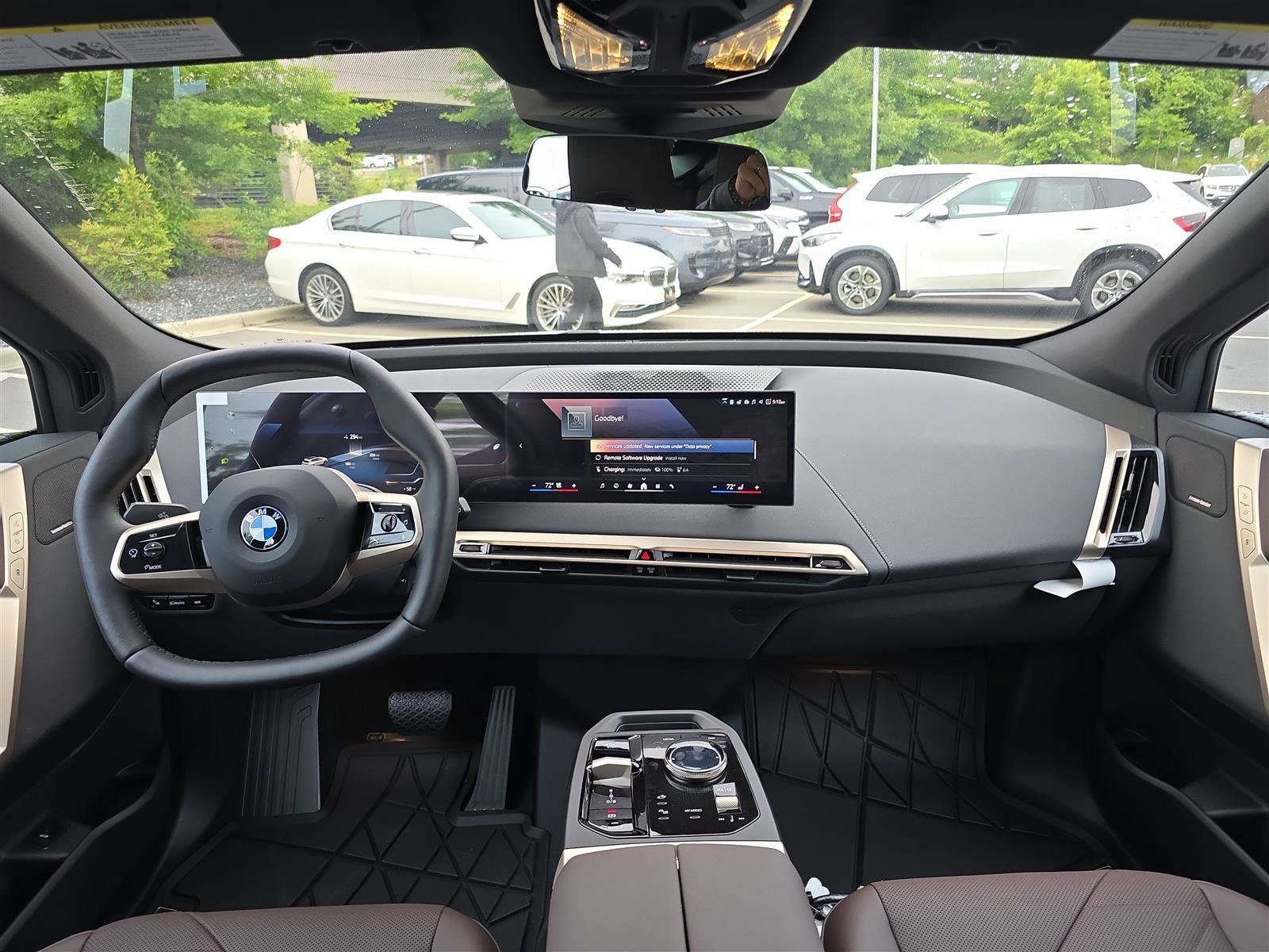 2026 BMW iX 45 - Photo 19