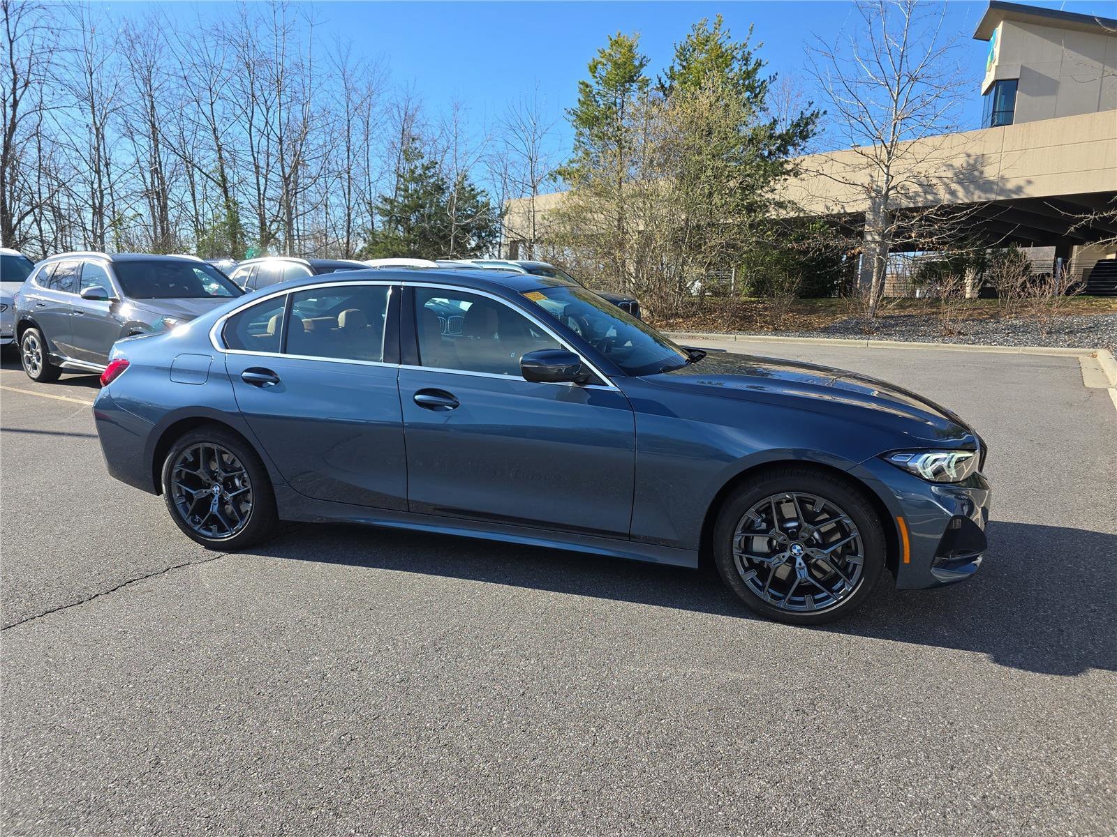 2025 BMW 3 Series 330i xDrive