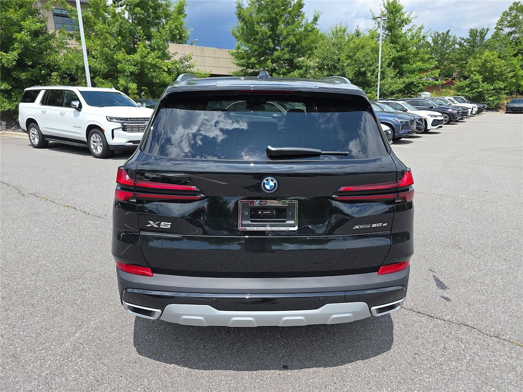 New 2026 BMW X5 PHEV SUV