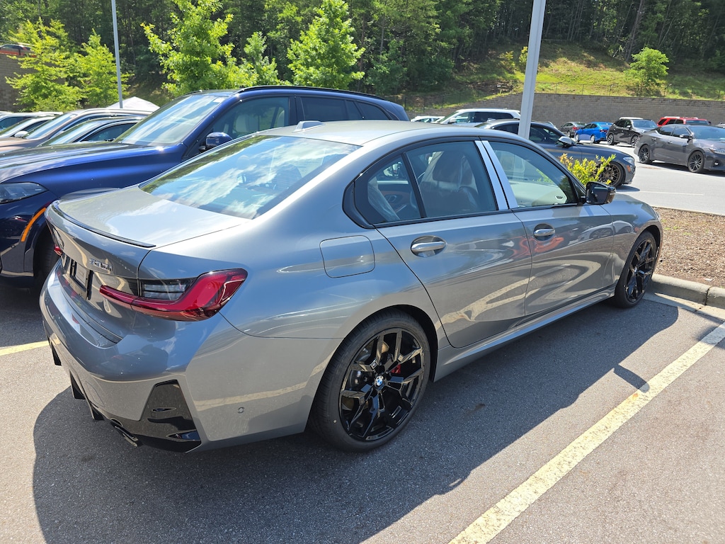 New 2026 BMW 330i Sedan