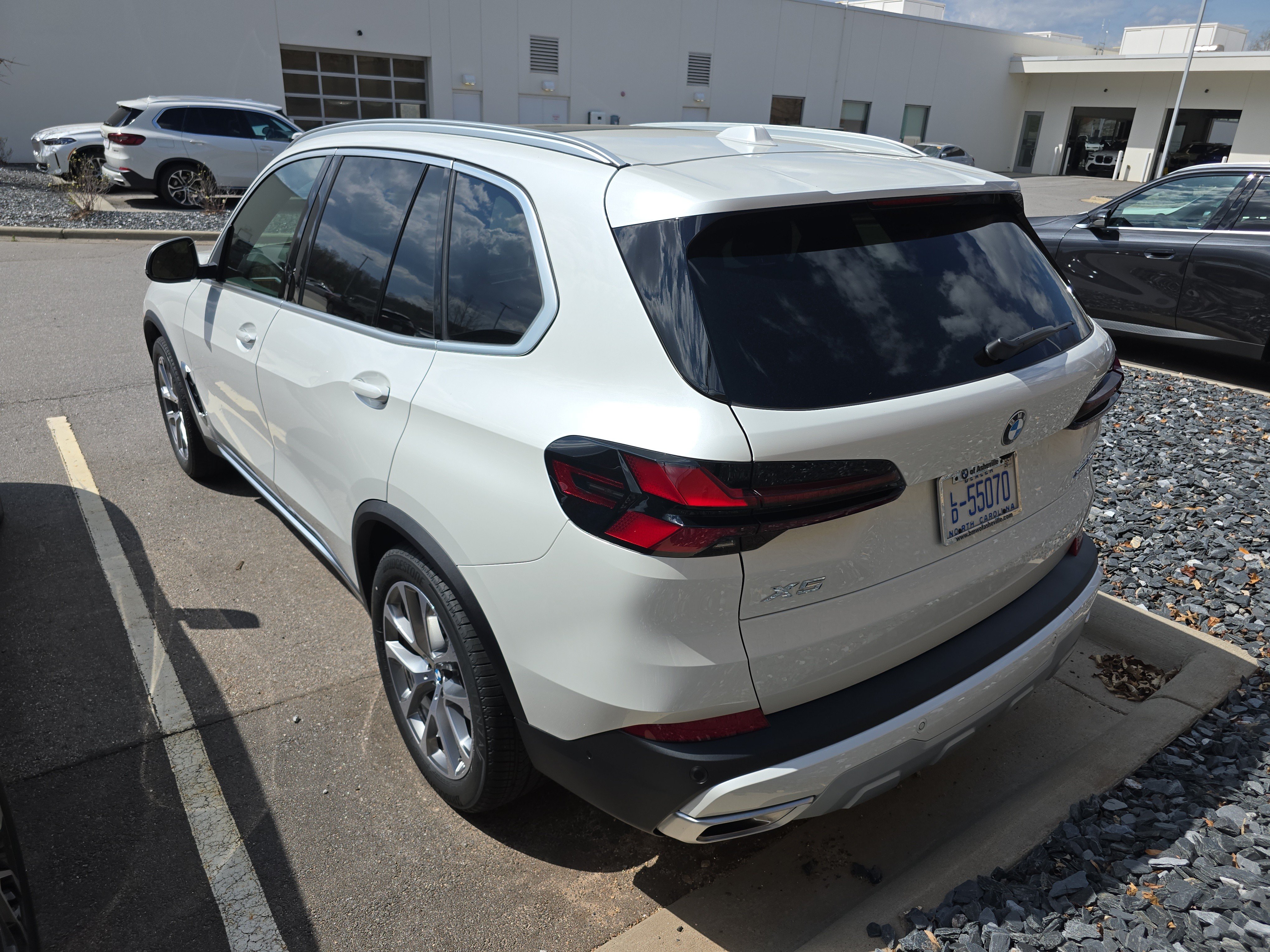 New 2026 BMW X5 xDrive40i SUV