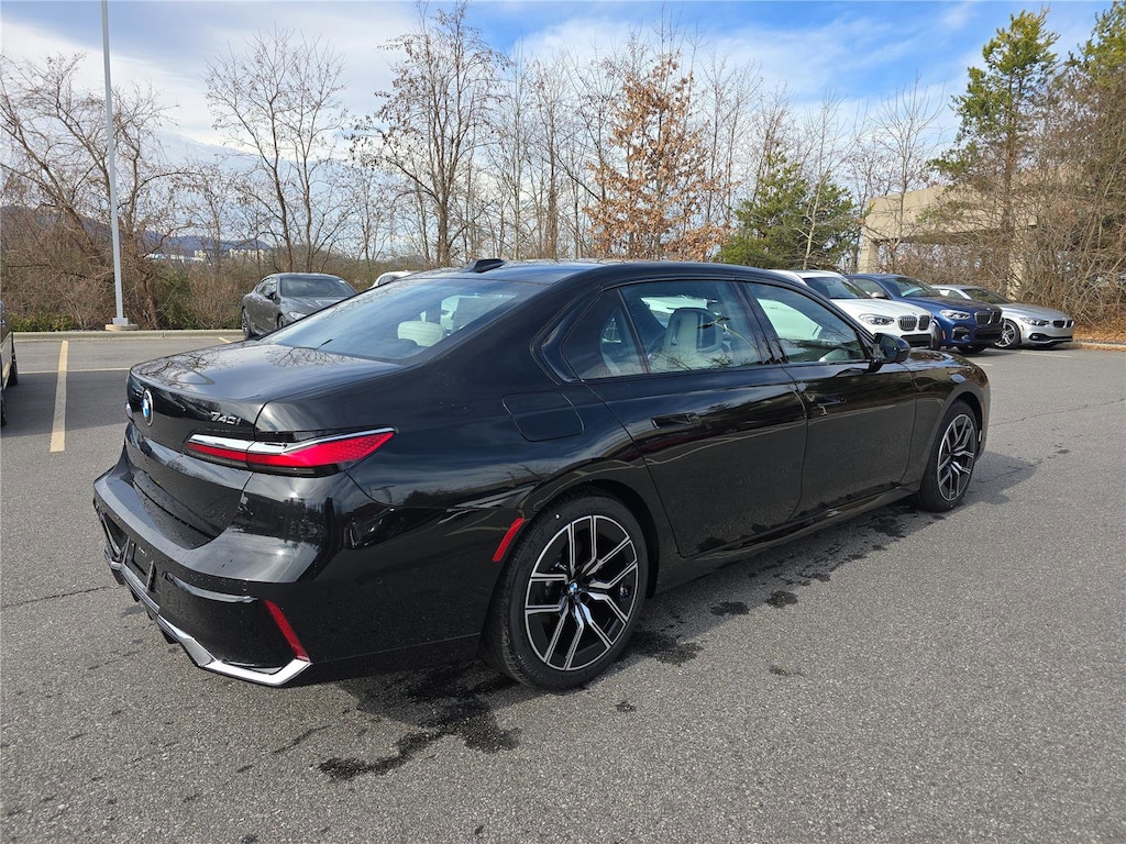 New 2026 BMW 740i Sedan