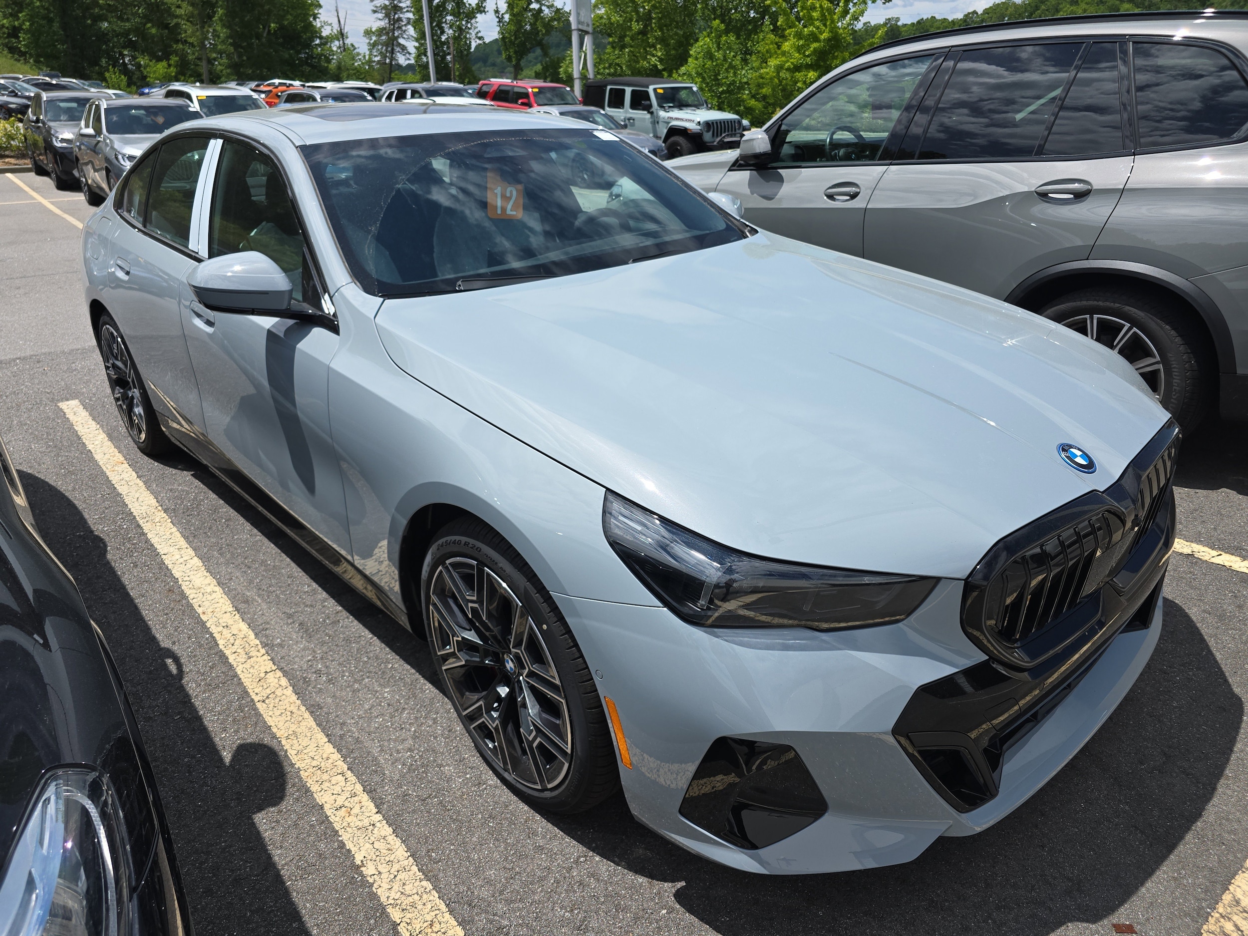 2027 BMW i5 xDrive40 Sedan's photo