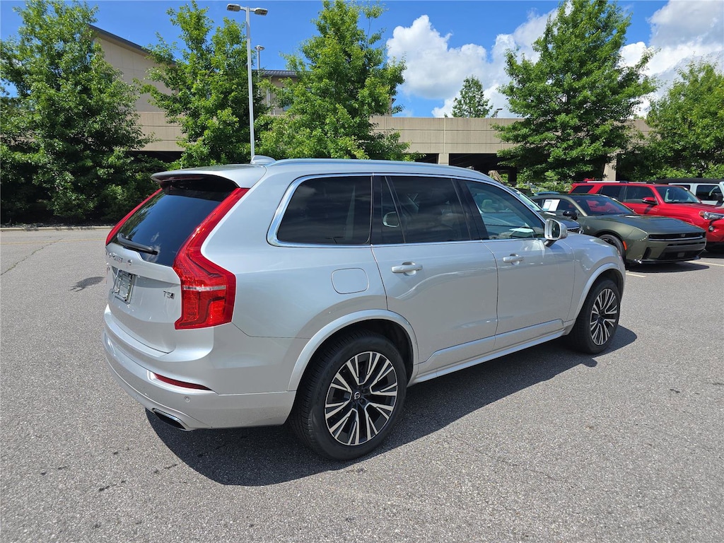 Used 2020 Volvo XC90 T5 Momentum SUV