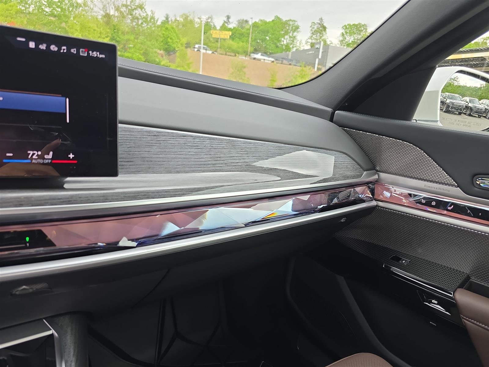 2025 BMW i7 50 - Photo 27