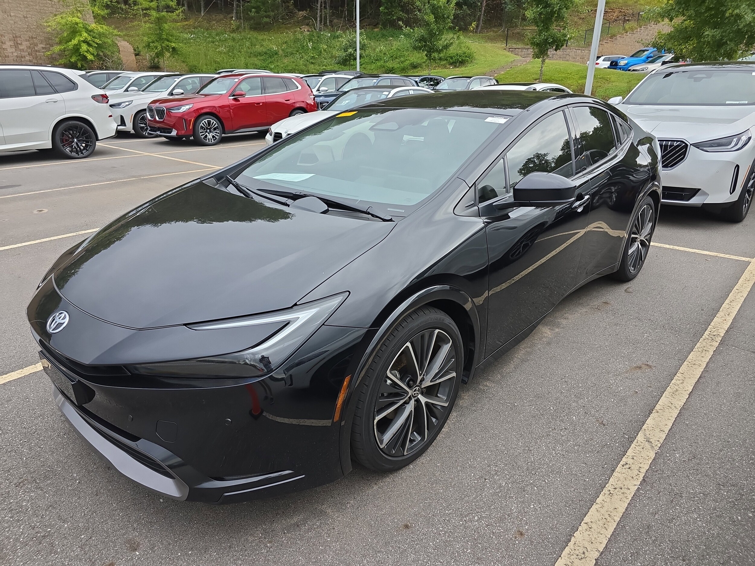 2024 Toyota Prius Limited photo 4