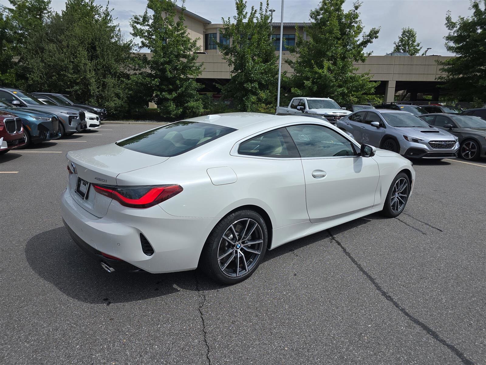 2025 Bmw 430i photo 3