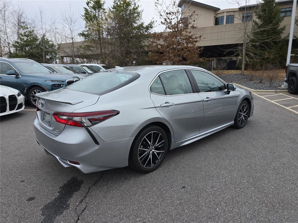 Used 2024 Toyota Camry Hybrid SE Sedan