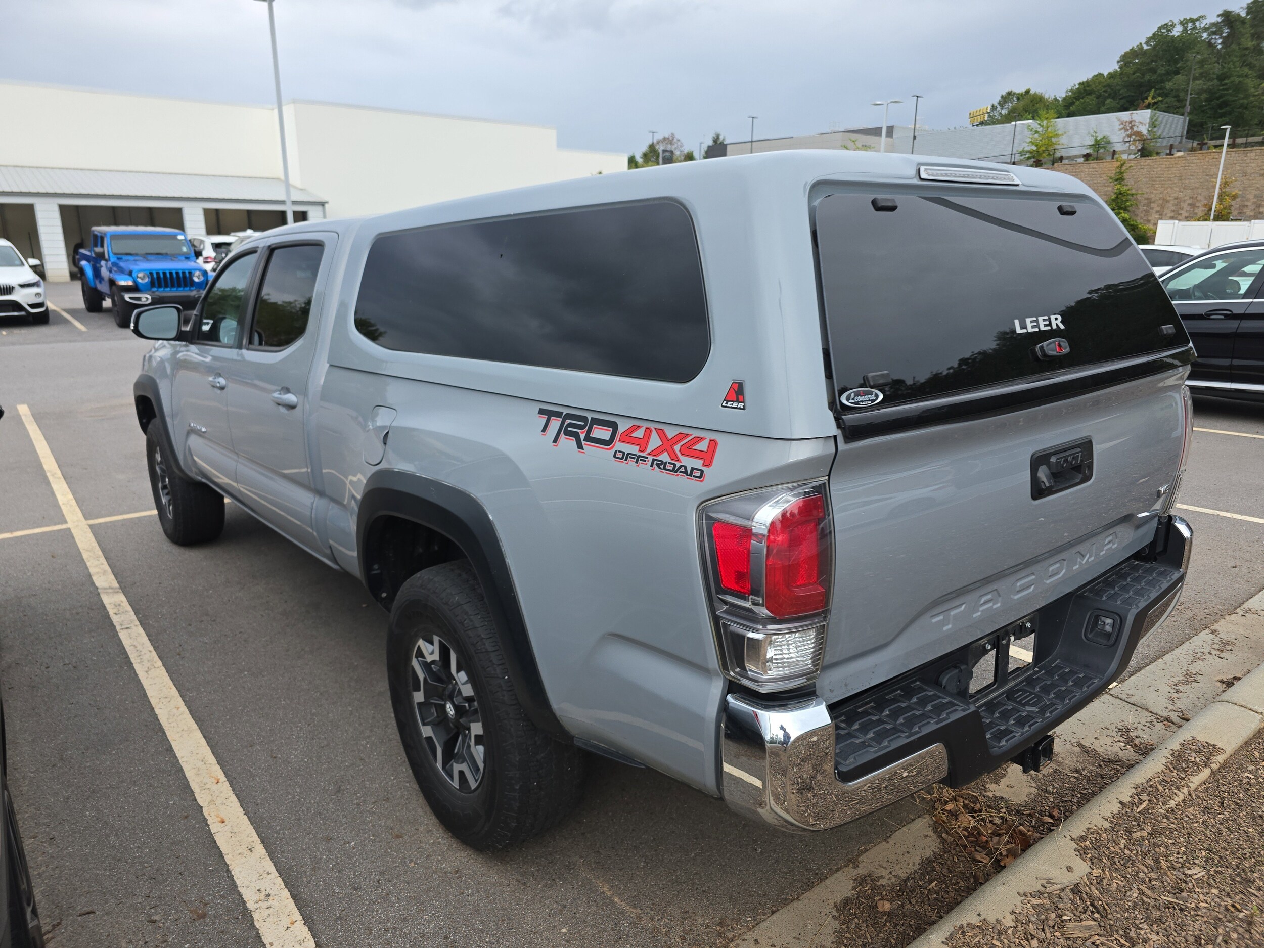 2021 Toyota Tacoma TRD Off-Road photo 3
