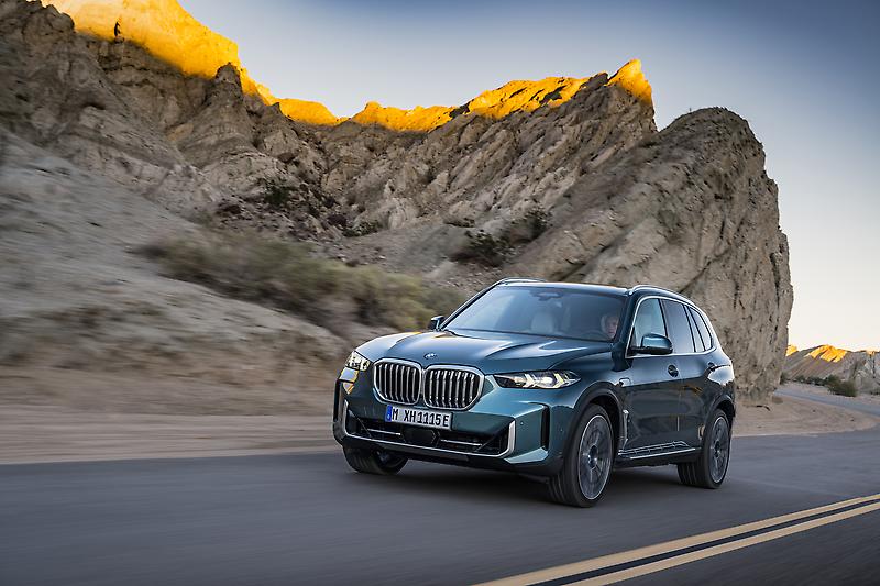 2024 BMW X5 xDrive cruising