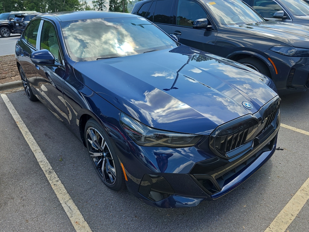 New 2027 BMW 550e Sedan
