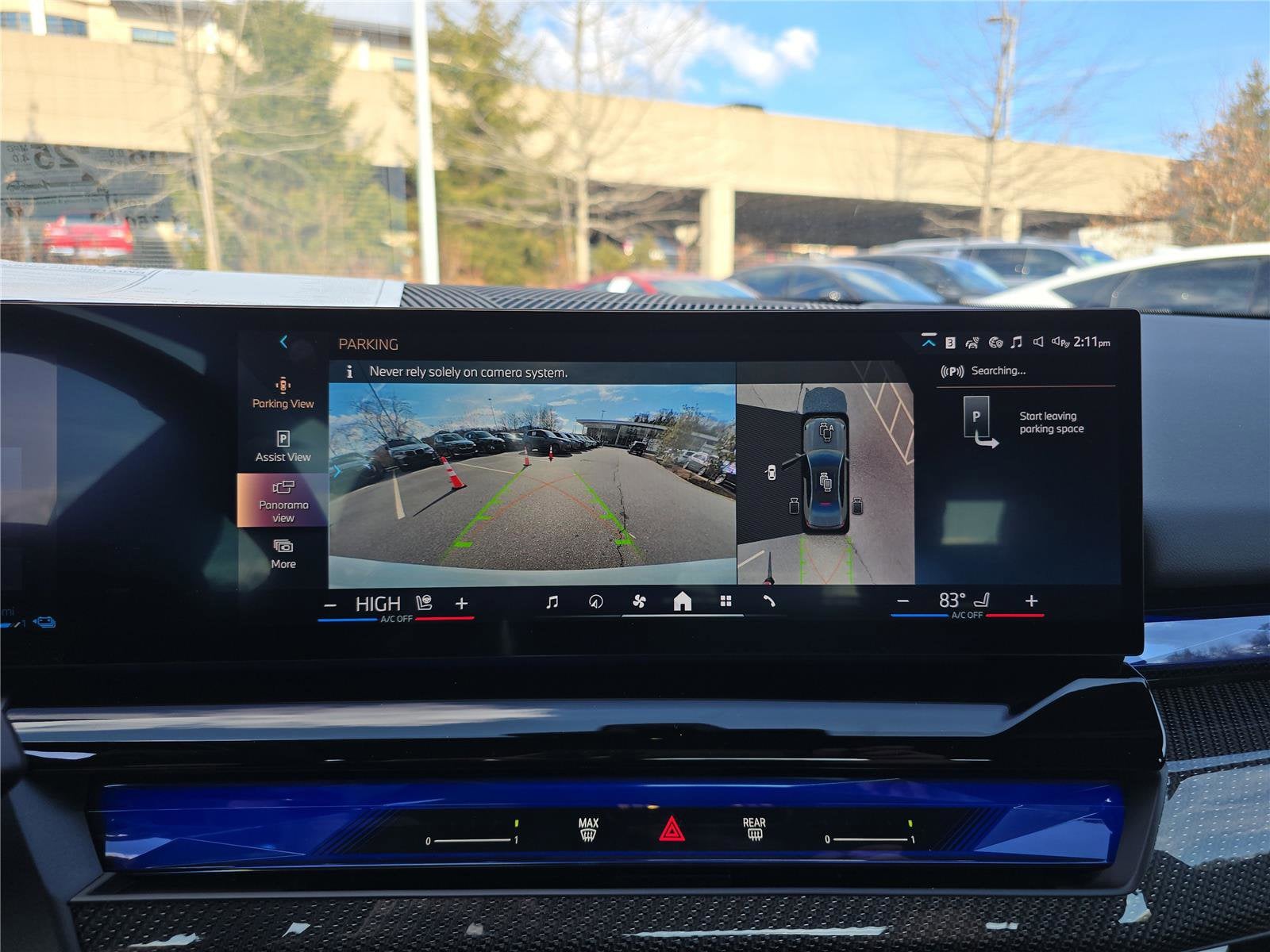 2026 BMW 5 Series 550e - Photo 27