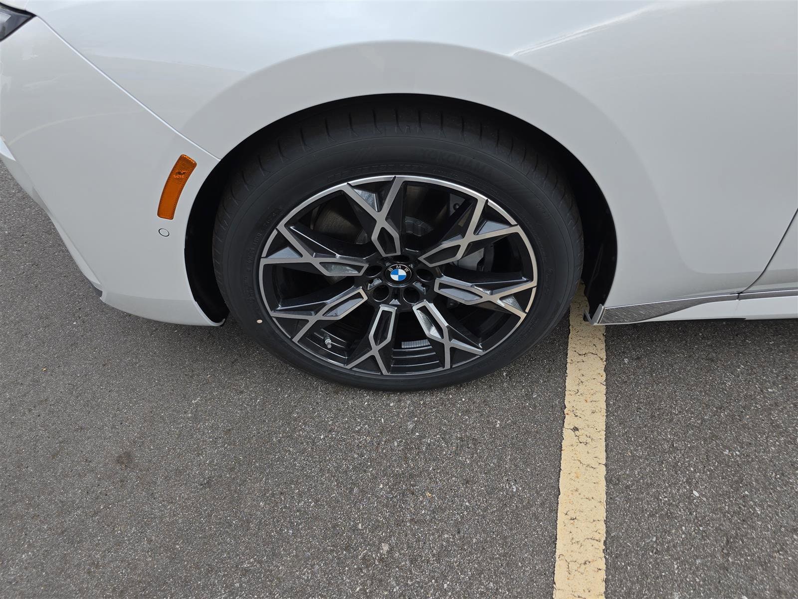 2025 BMW i7 50 - Photo 12