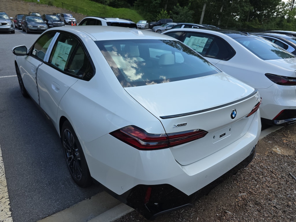 New 2027 BMW 530i Sedan