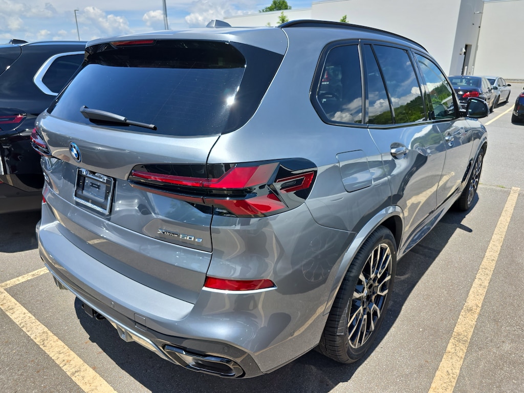 New 2026 BMW X5 PHEV SUV