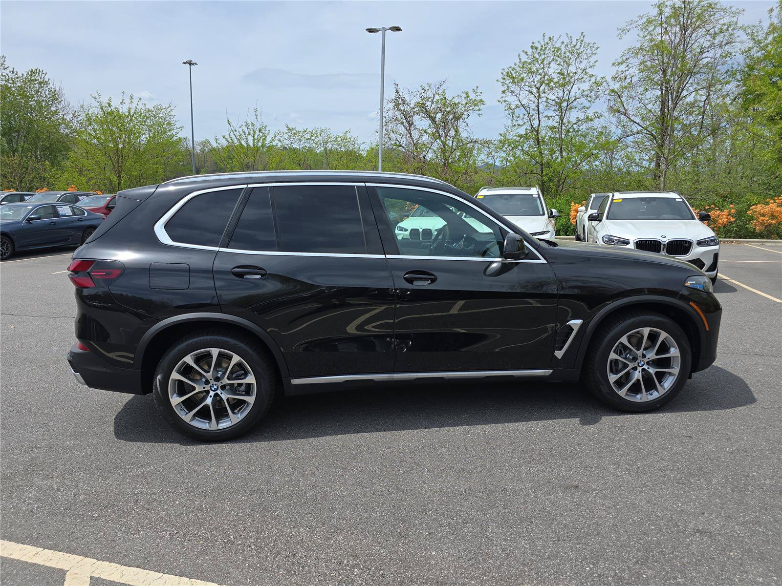 New 2026 BMW X5 xDrive40i xDrive40i Sports Activity Vehicle