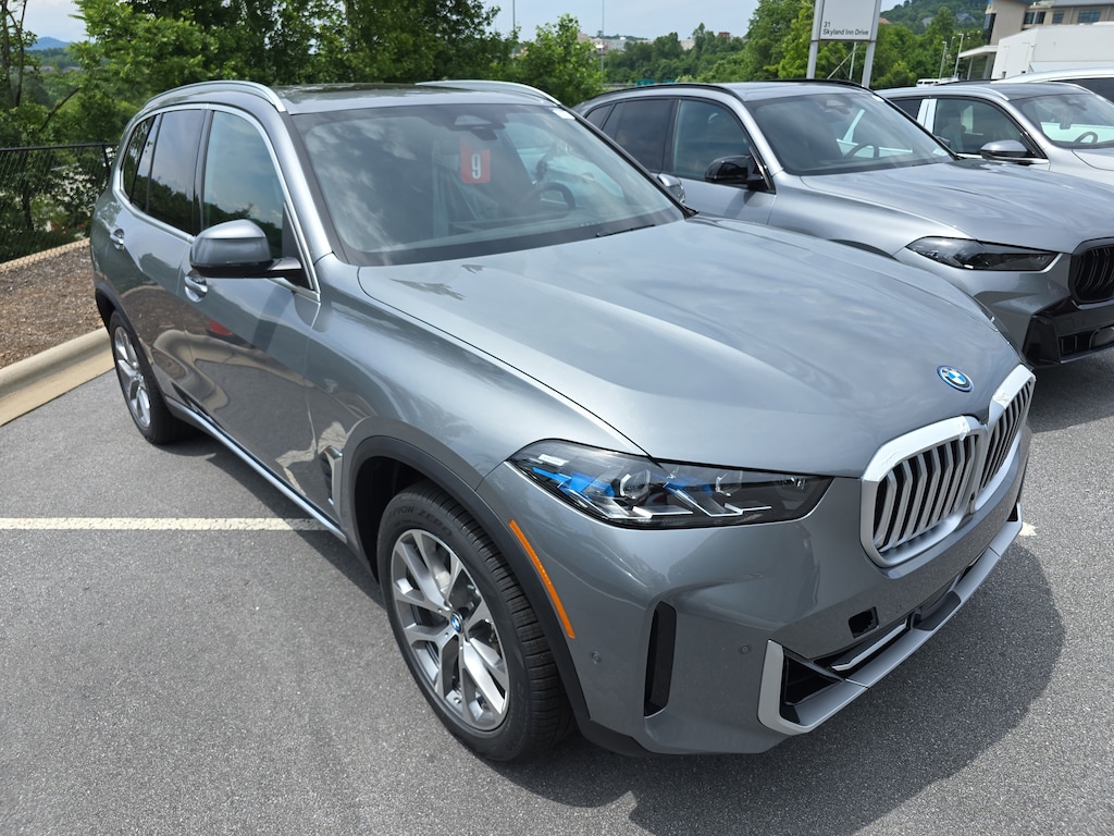 New 2026 BMW X5 PHEV SUV
