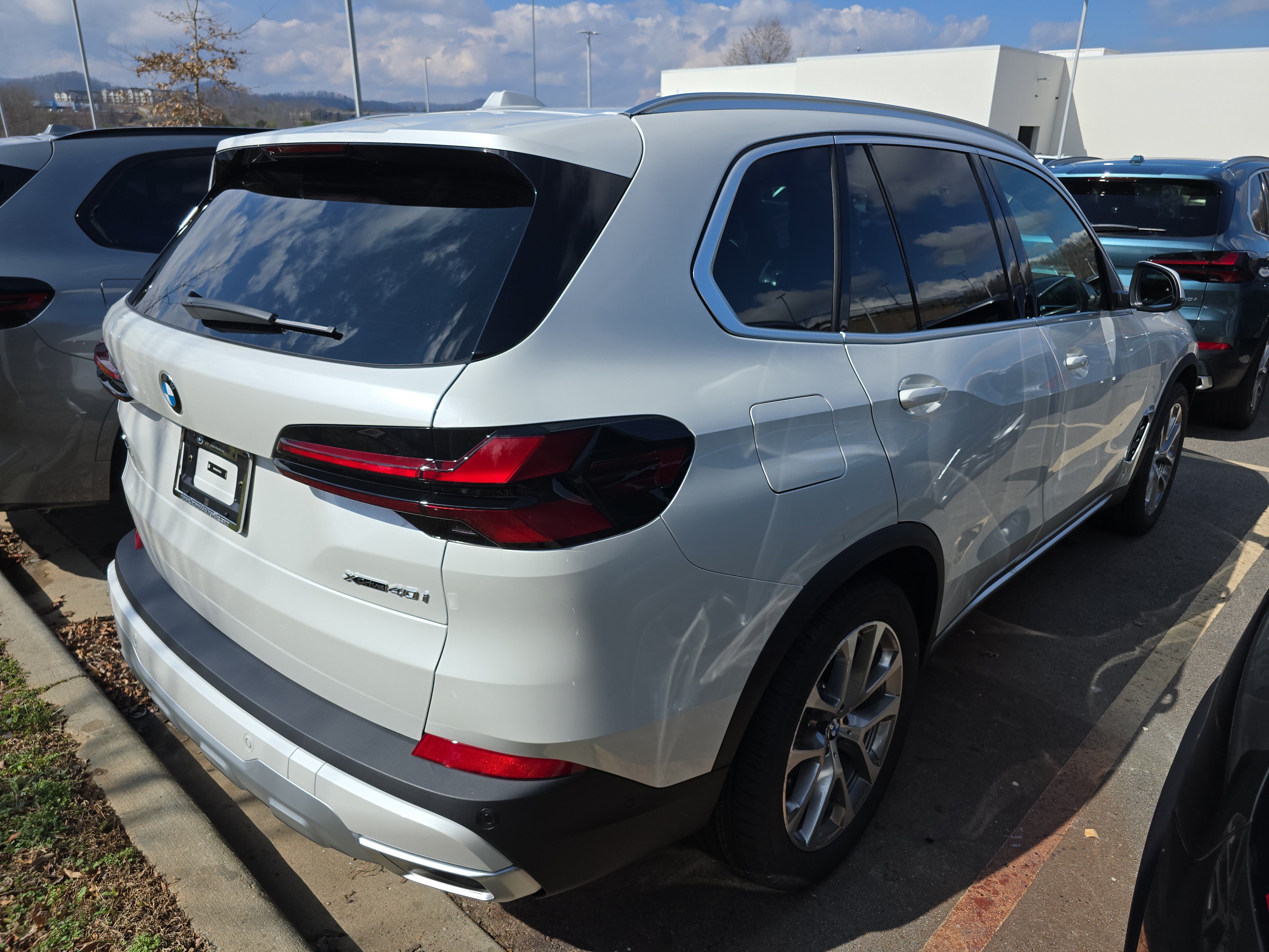 New 2026 BMW X5 xDrive40i SUV