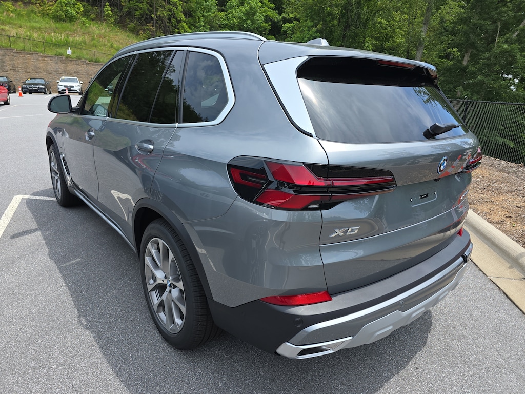 New 2026 BMW X5 PHEV SUV