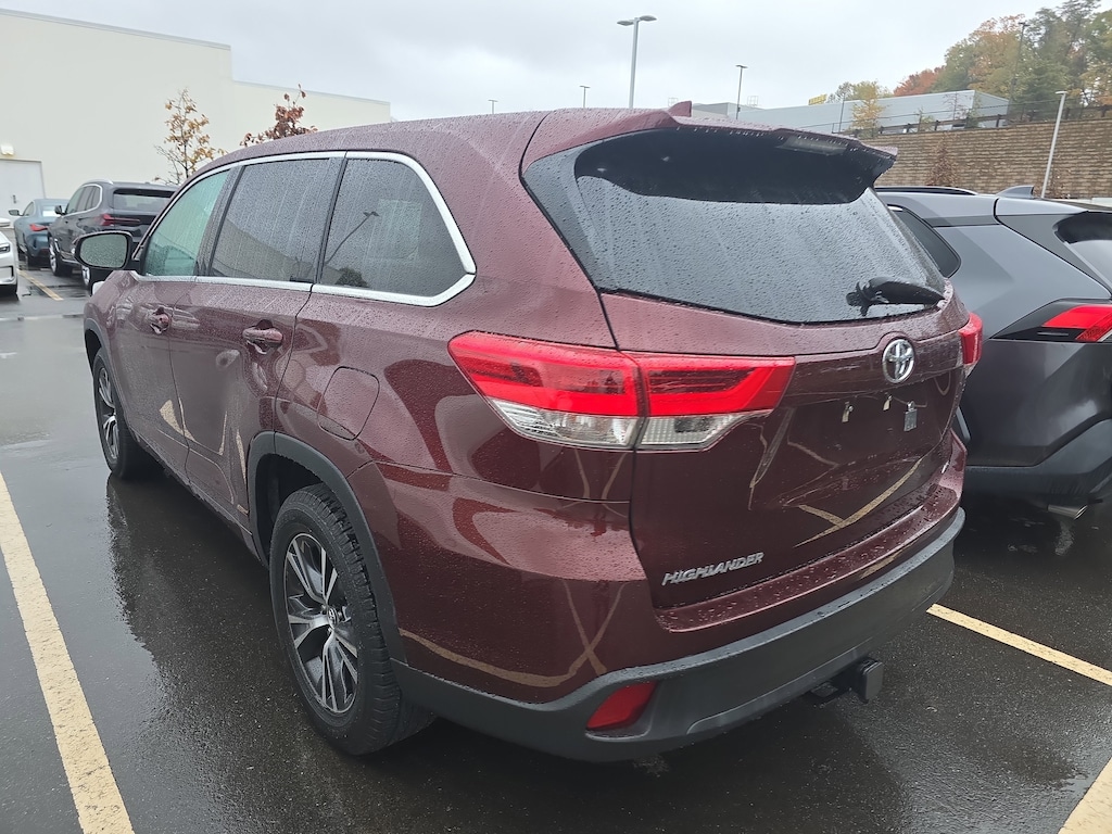 Used 2017 Toyota Highlander LE SUV