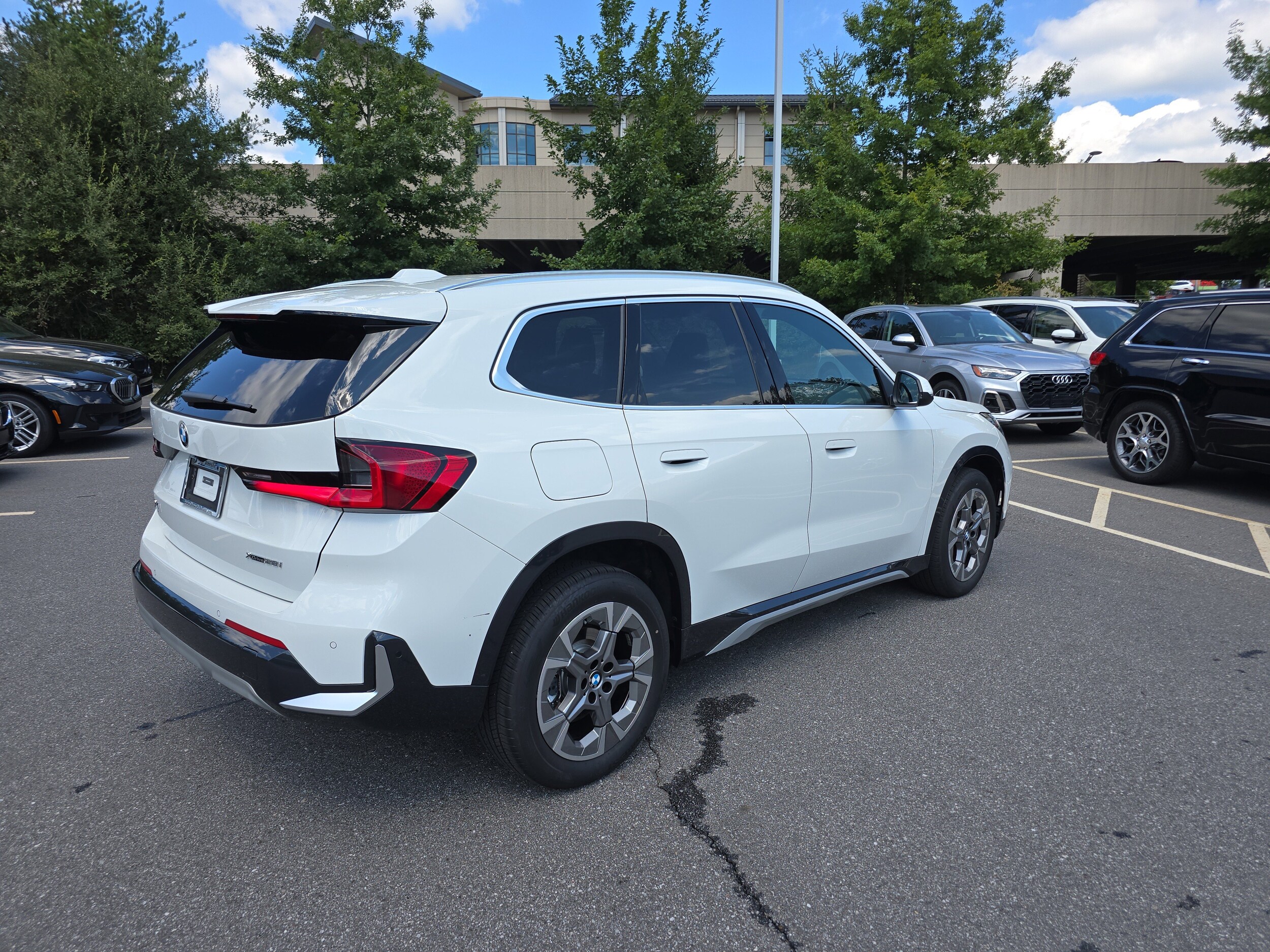 2025 Bmw X1 XDrive28i photo 2