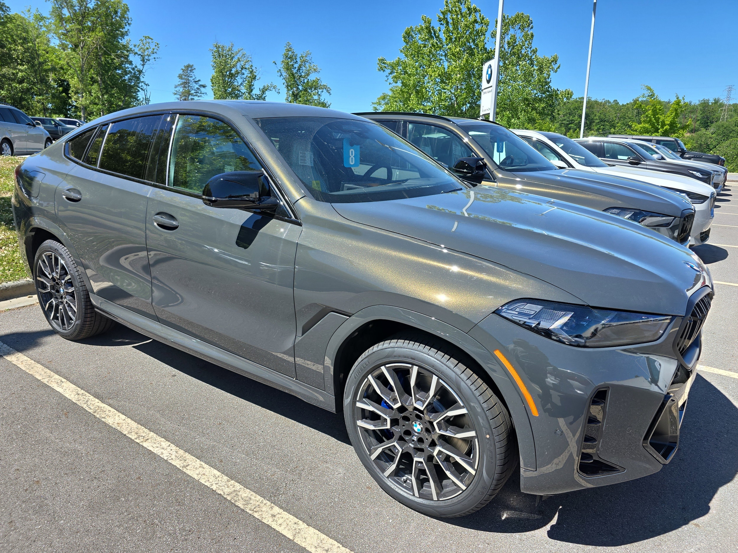 2027 BMW X6 M60i's photo