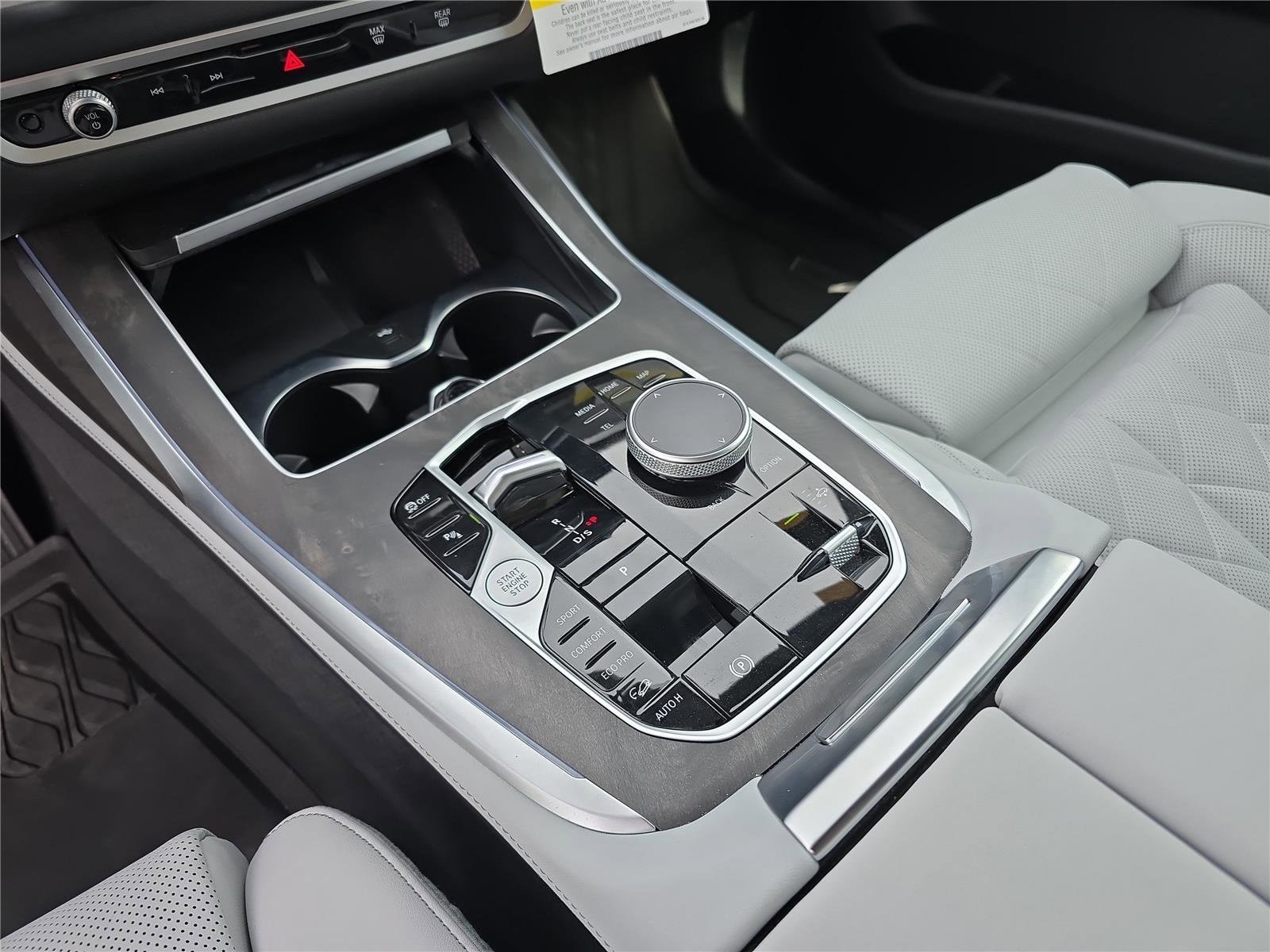 2026 BMW X7 40i - Photo 29