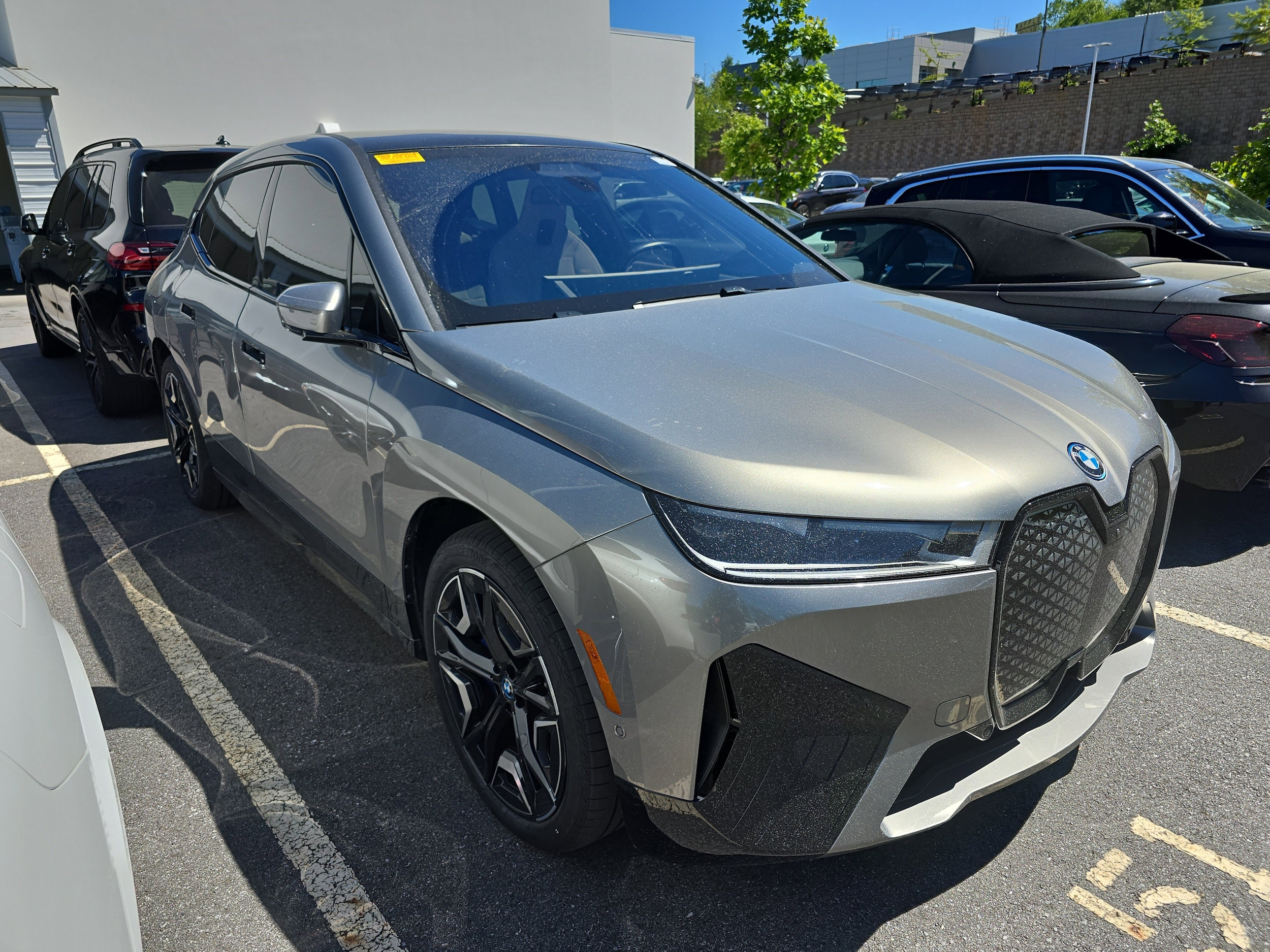 2024 BMW iX xDrive50's photo