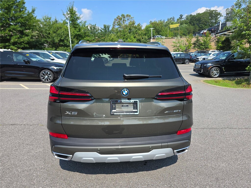 New 2026 BMW X5 PHEV SUV