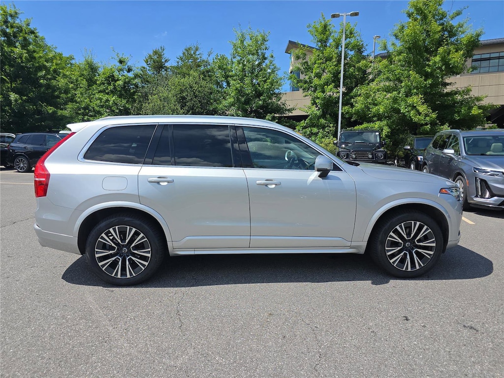 Used 2020 Volvo XC90 T5 Momentum SUV