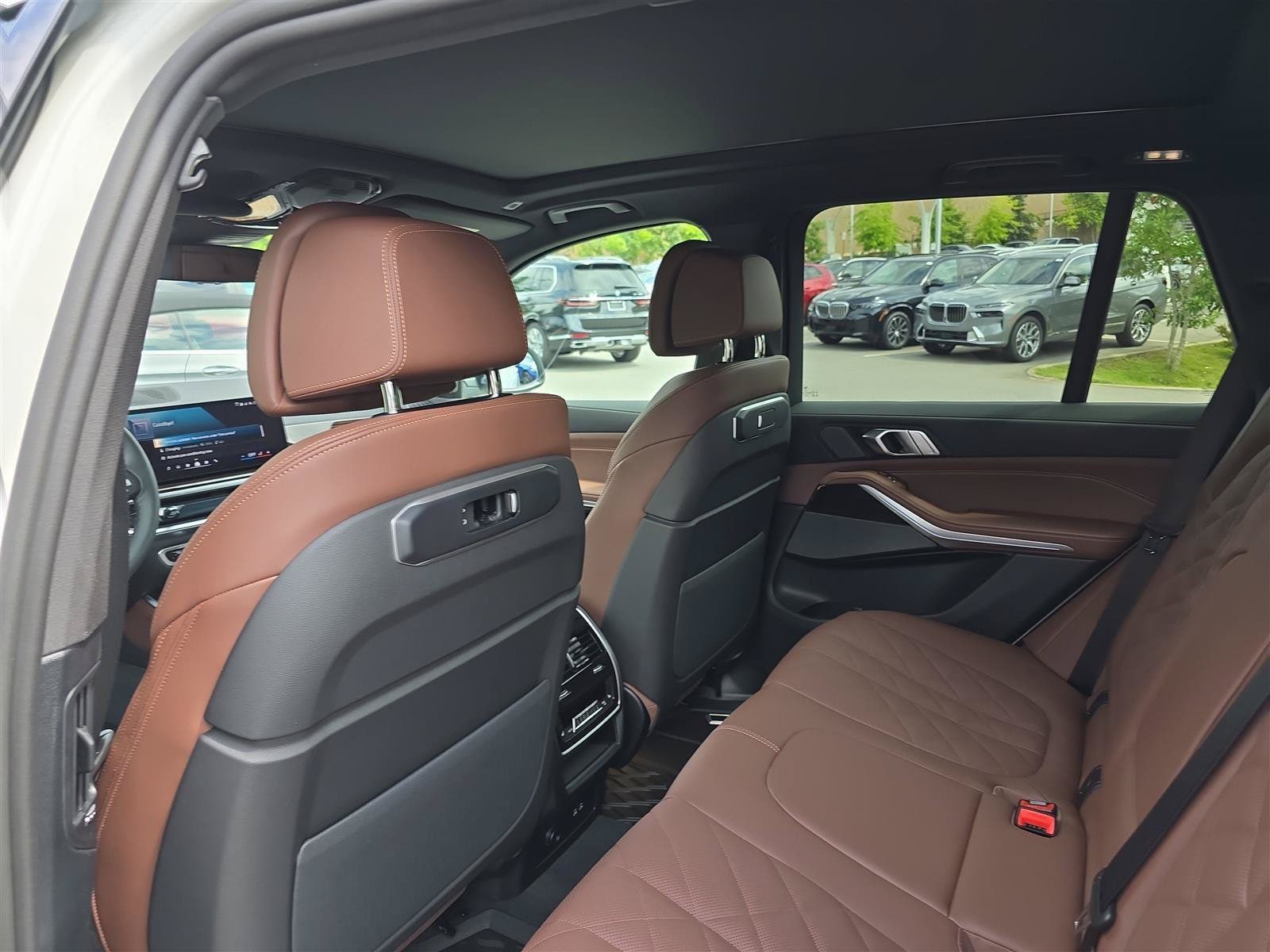 2026 BMW X5 50e - Photo 17